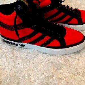 Men adidas, hard to find